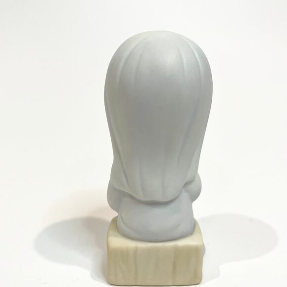 Precious Moments Come Let Us Adore Him 1982 Mother Mary Baby Jesus 2 Figurines - Picture 4 of 11